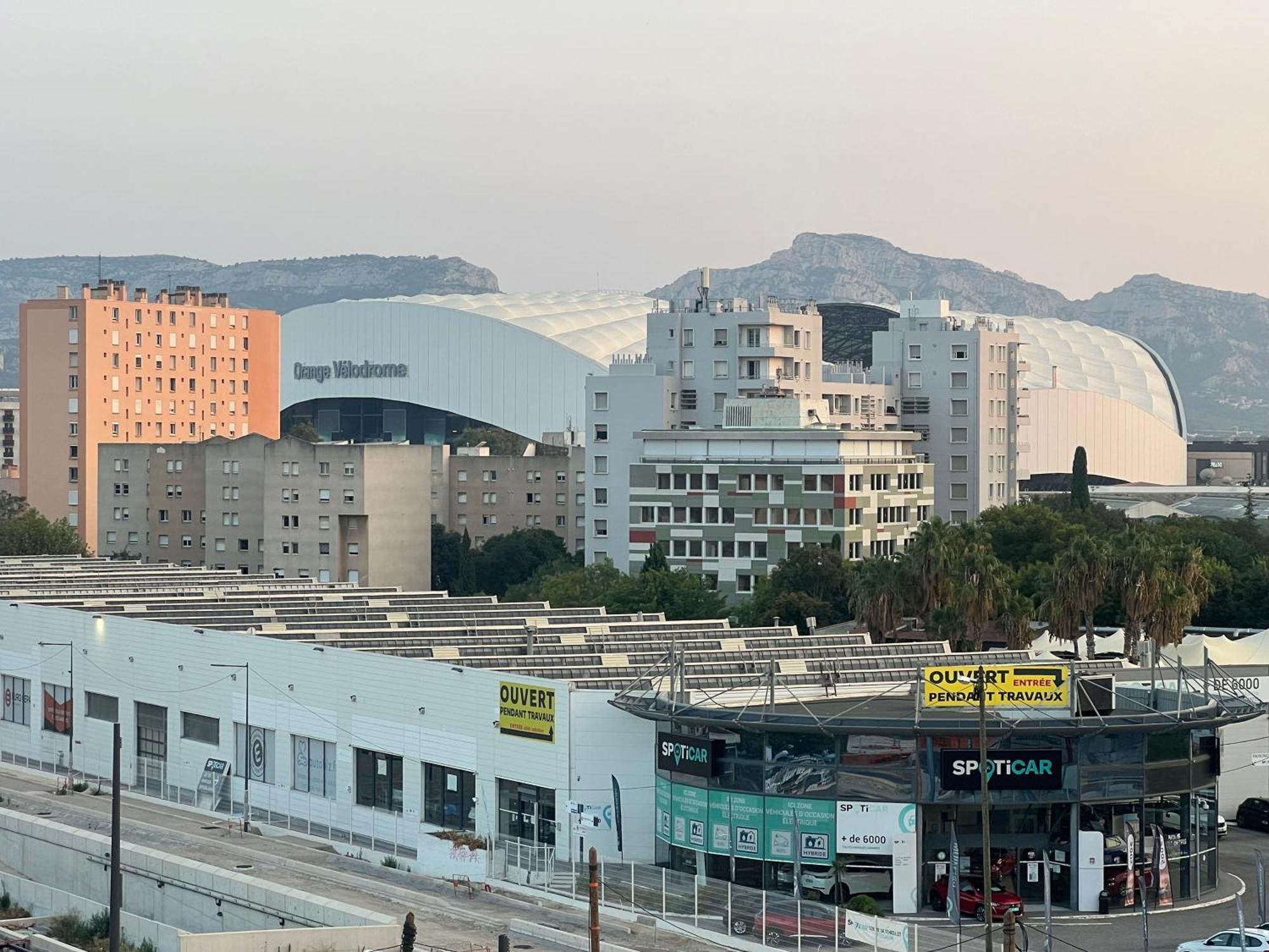 Appartement 2 Chambre Et Grand Sejour 100M2 A 5 Min Du Stade Velodrome มาร์กเซย ภายนอก รูปภาพ
